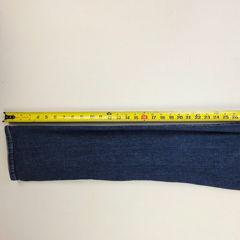 Lucky Brand Sweet Mid Rise Straight 29X32 Womens Size 8/29 Blue Denim Logo Jeans - Picture 11 of 14
